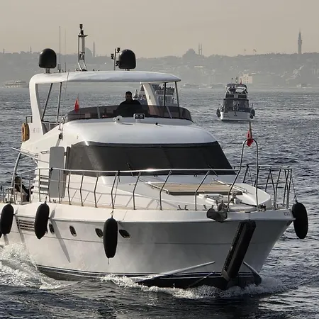 Rotavira Yat Kiralama Platformu Botel *